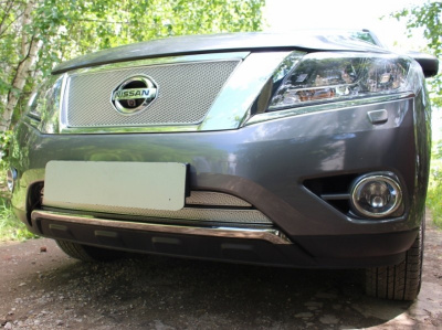 Nissan Pathfinder (14–) Защита радиатора Premium, хром, верх